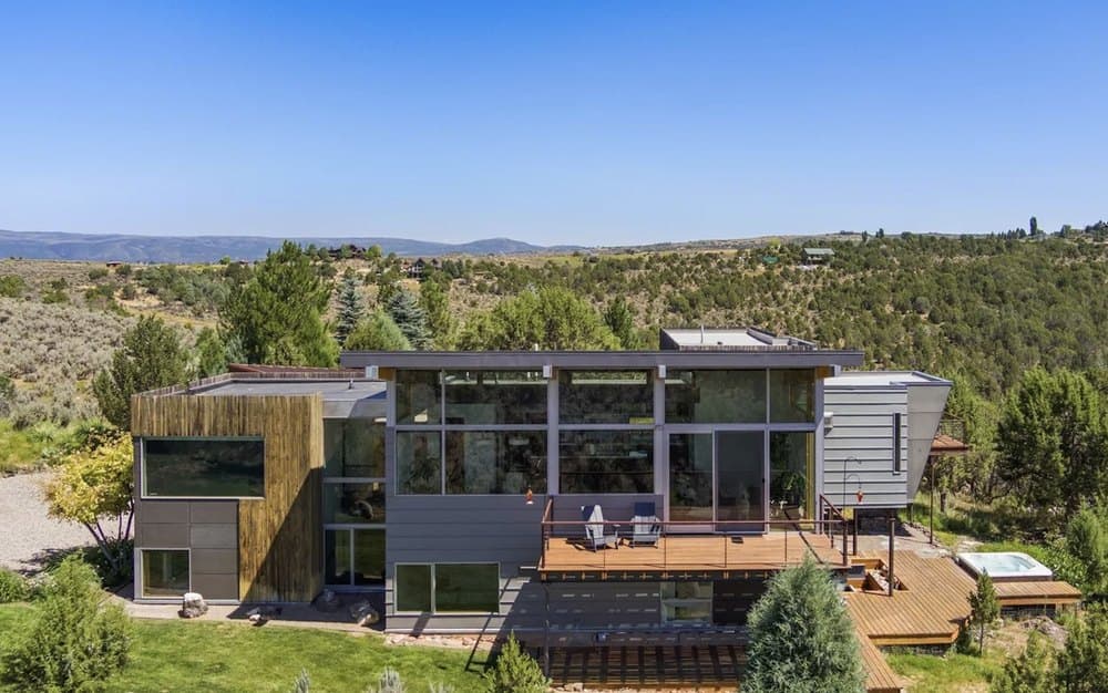 Luxury Real Estate: A $4.1M Architectural Bet Redefines Mountain Livin