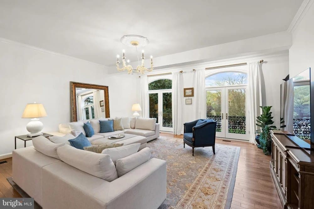 Luxury Real Estate: The $3.4 Million Bet on Washington's Hidden Roofto