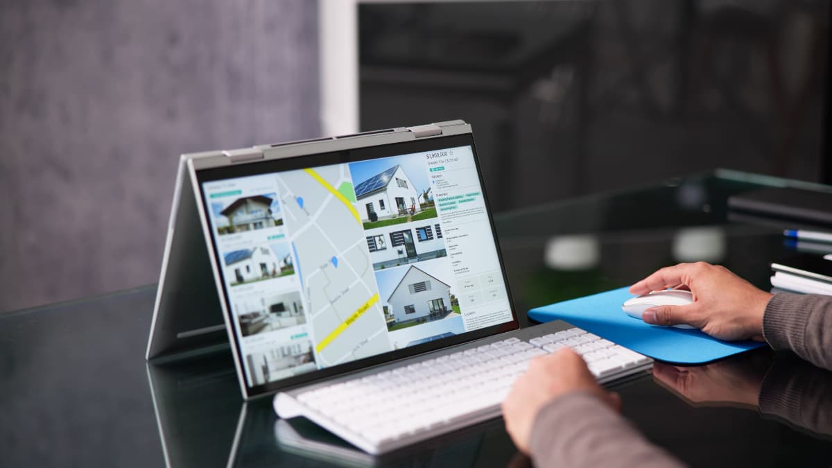 Compass vs. Zillow: The Battle Fracturing Real Estate
